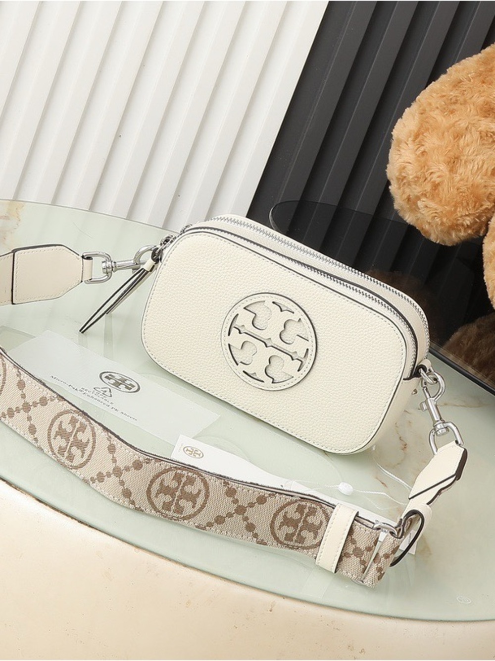 Tory Burch Cream Leather Crossbody Camera Bag with Logo Cutout - Picture 5 of 5